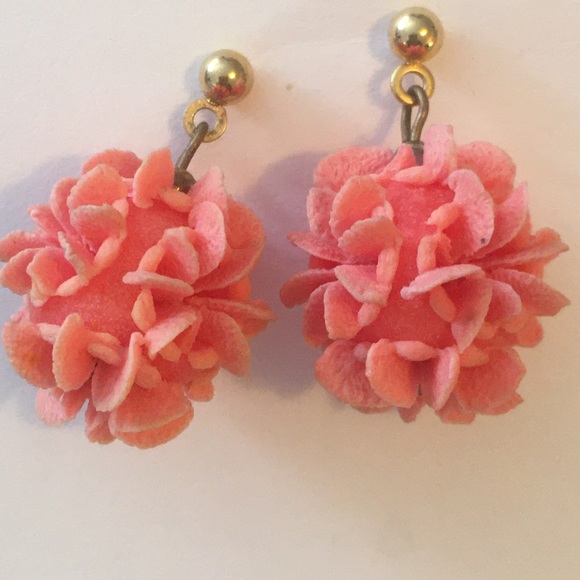 Jewelry - Vintage coral carved Lucite dangle earrings